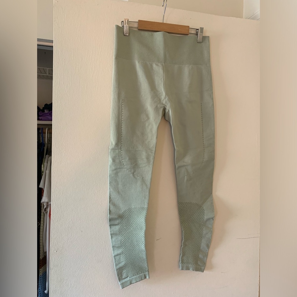 Green High-Waisted Leggings